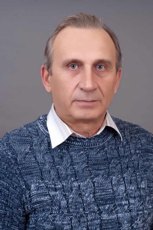 Мануилов Виктор Николаевич.